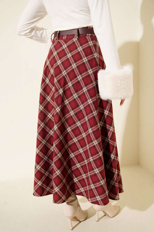 Jupe à carreaux avec ceinture bordeaux