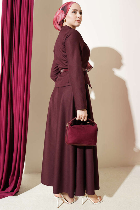Ensemble basique avec jupe à fermeture éclair et ceinture, bordeaux