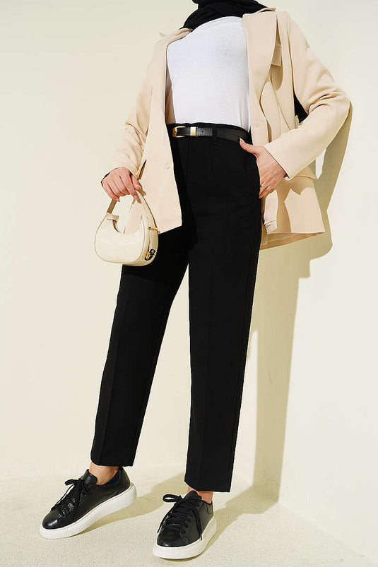 Pantalon noir slim à jambe étroite avec ceinture et fermeture éclair