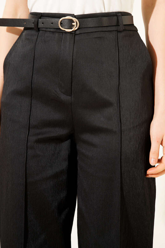 Pantalon carotte ceinturé noir