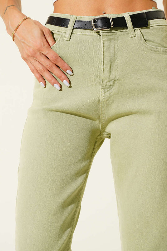 Gürtelhose mit verkürztem Bein in Hellgrün