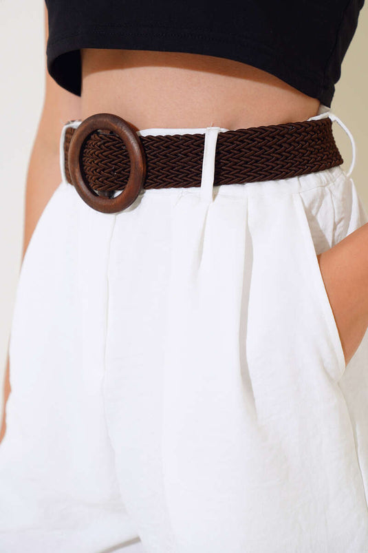 Short en lin écru avec ceinture