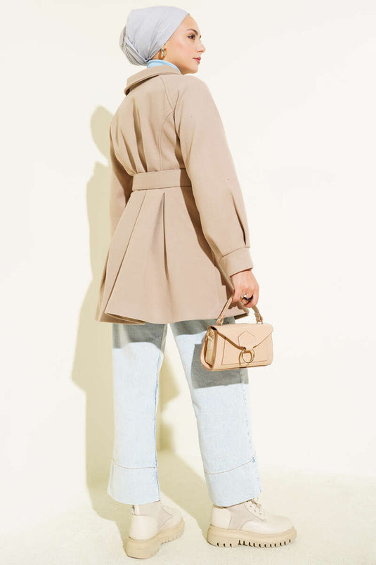 Getailleerd kort kasjmierjasje, beige