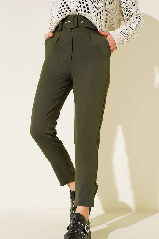 Pantalon en tissu kaki avec ceinture et fermeture auto-agrippante
