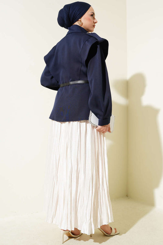 Veste bleu marine à épaulettes et ceinture