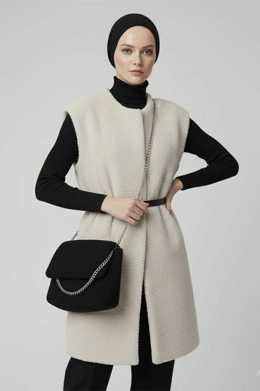 Gilet en peluche ceinturé en écru