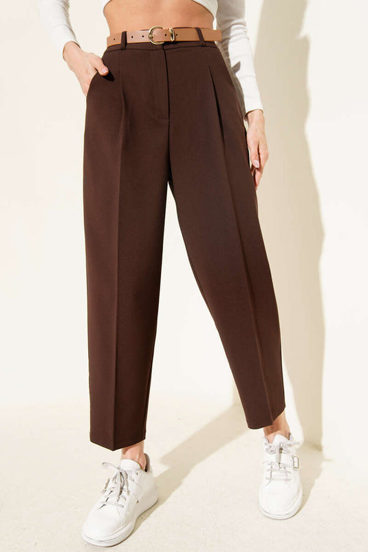Kemerli Pileli Havuç Pantolon Kahve