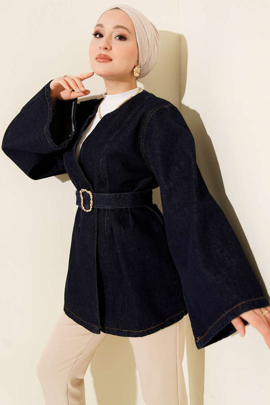 Loose-fitting denim jacket with belt