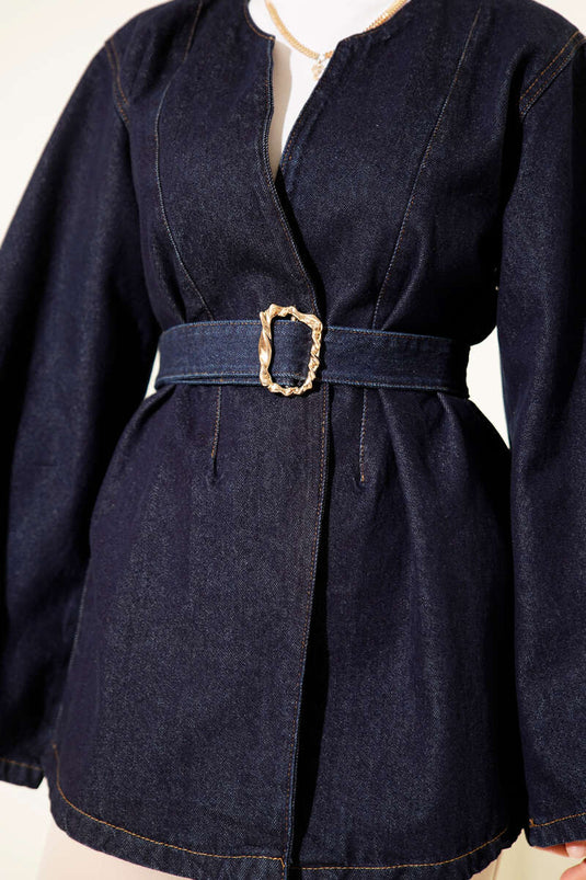 Loose-fitting denim jacket with belt