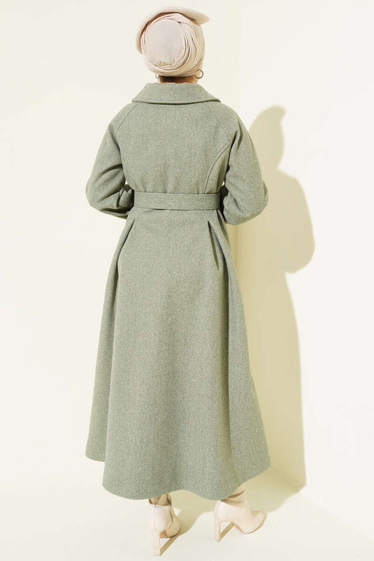 Manteau long en cachemire ceinturé vert sauge