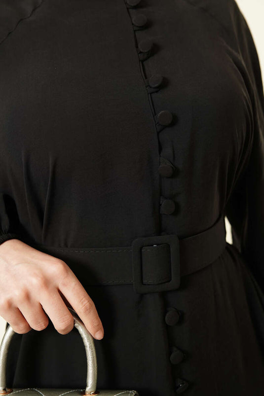 Robe en modal à boutons demi-col avec ceinture noire