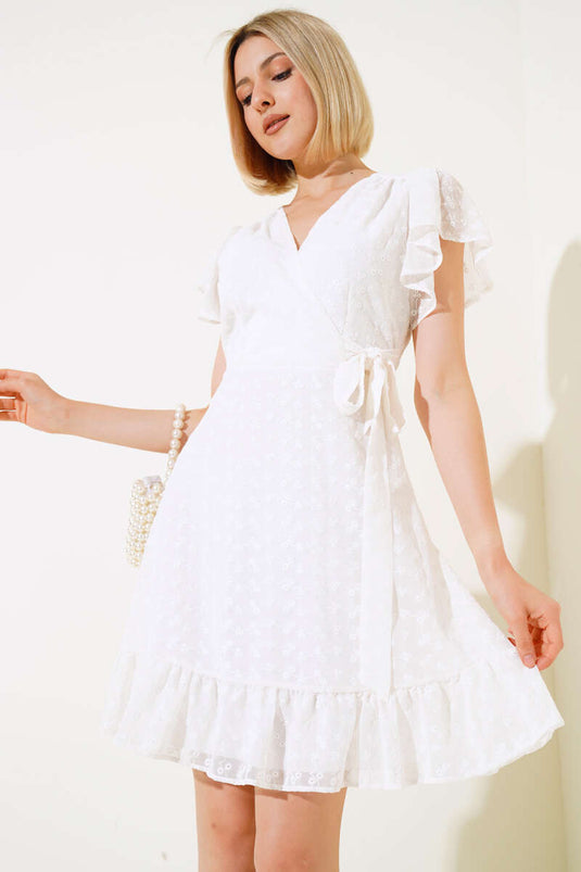 Robe écrue à motif floral ton sur ton