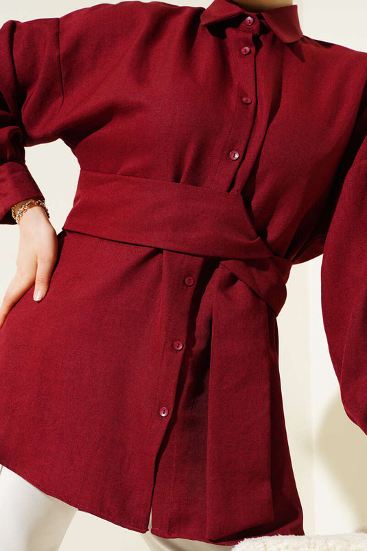 Chemise large à ceinture rouge bordeaux