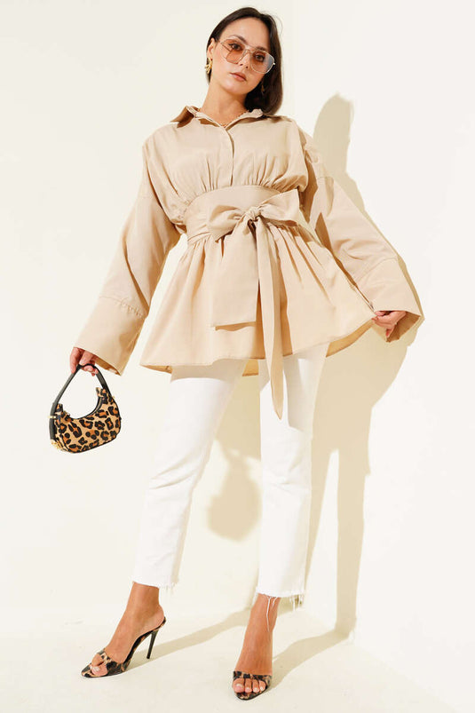 Tunique plissée à ceinture sur le devant, couleur latte