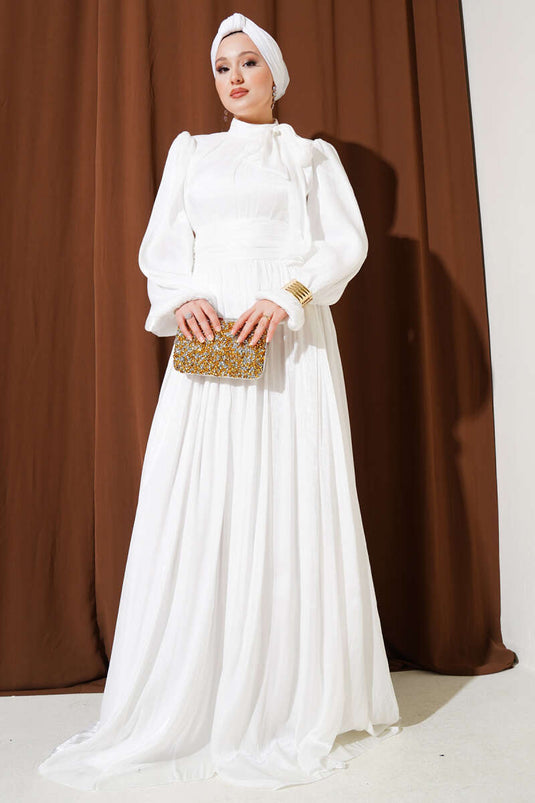 Robe de soirée blanche ceinturée à col rond