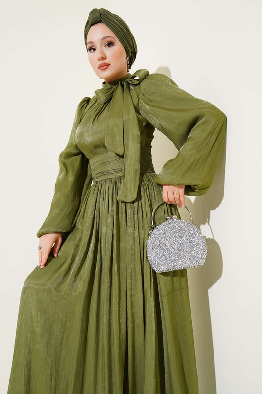 Robe de soirée ceinturée à col rond kaki