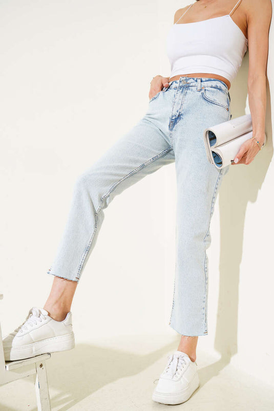 Pantalones vaqueros mom de corte ajustado azul hielo