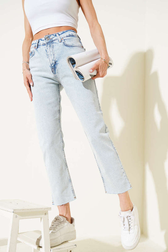 Pantalones vaqueros mom de corte ajustado azul hielo