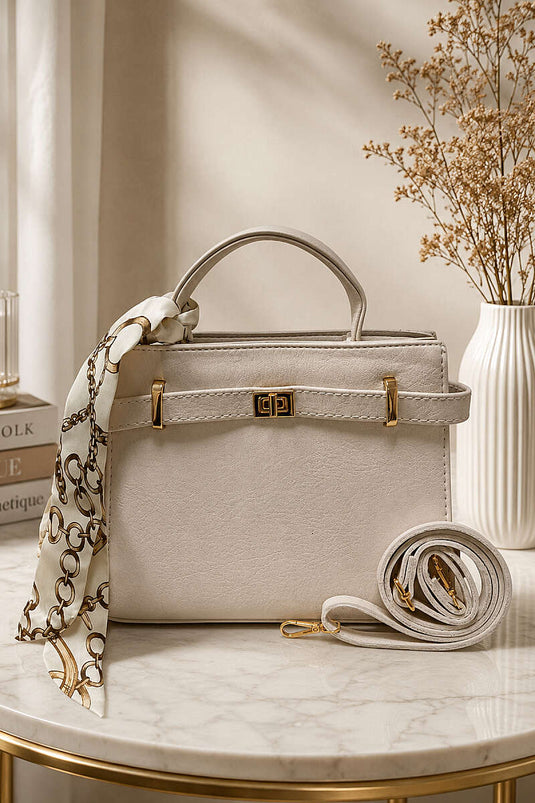 Sac à main crème avec foulard et détail à boucle