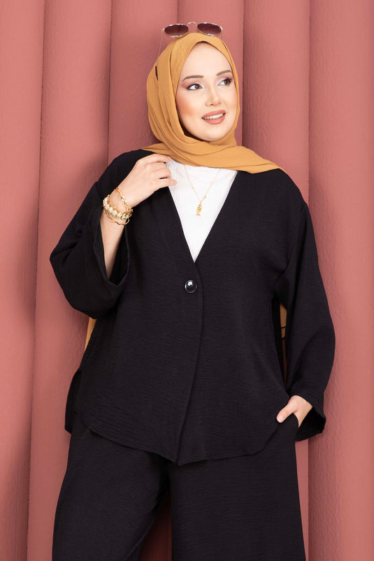 Completo estivo modest fashion con kimono a taglio ampio, nero