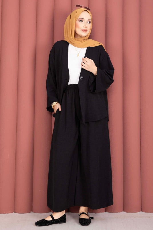 Completo estivo modest fashion con kimono a taglio ampio, nero