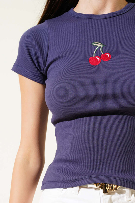 Débardeur brodé de cerises, chemisier Parlement