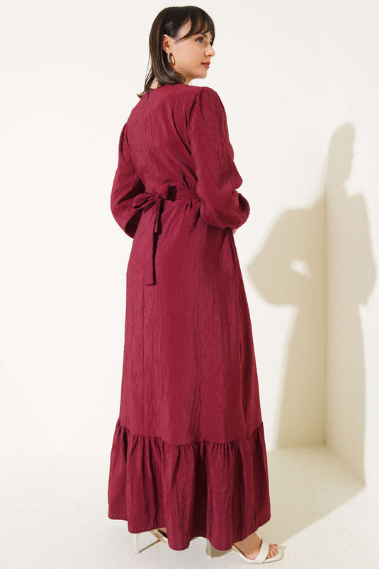 Robe ceinturée à texture froissée bordeaux