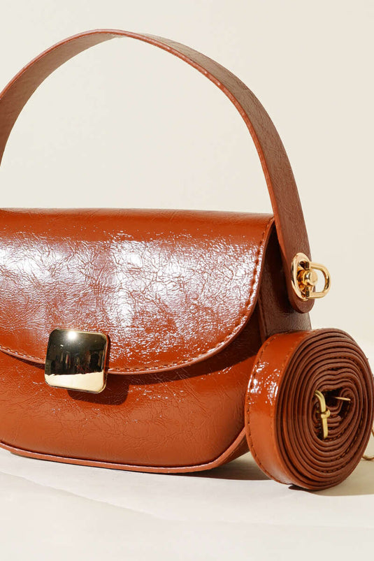 Sac magnétique en cuir verni froissé, couleur fauve