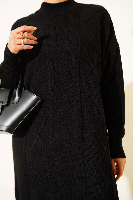 Robe pull en maille courbée noire