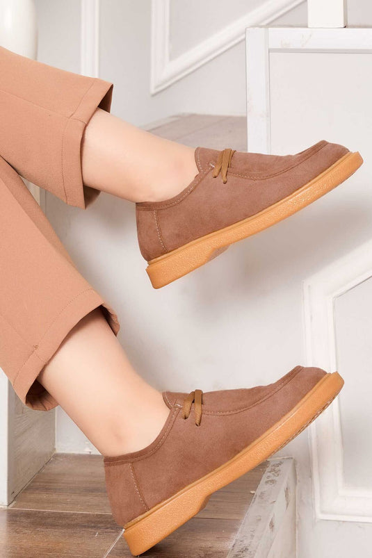 Mocassins classiques à lacets couleur fauve