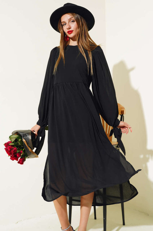 Robe sans manches en tulle noir