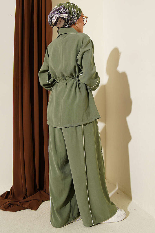 Ensemble deux pièces en tensel avec ceinture à nouer, couleur vert avocat
