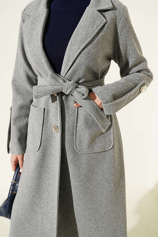 Cappotto Di Lana Grigio Con Bottoni E Cintura