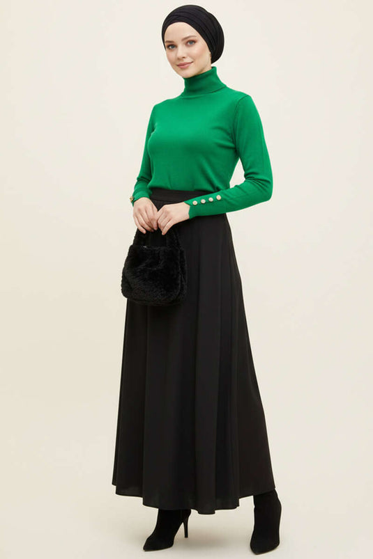 سترة محبوكة بياقة مدورة وأزرار أكمام باللون الأخضر