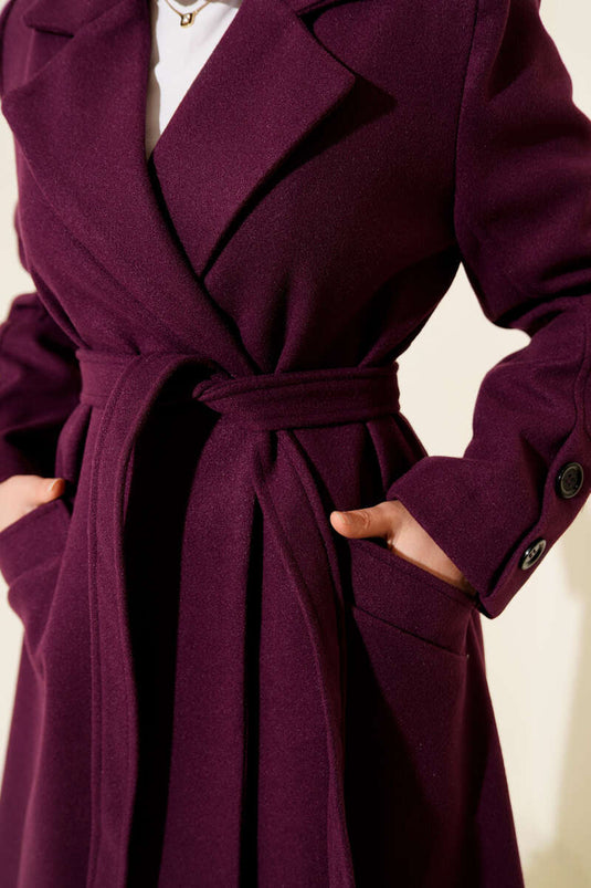 Paarse kasjmierjas met manchetknopen en riem