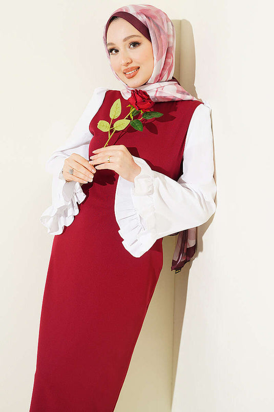 Kleid mit Taillenband und Gürtel in Bordeaux