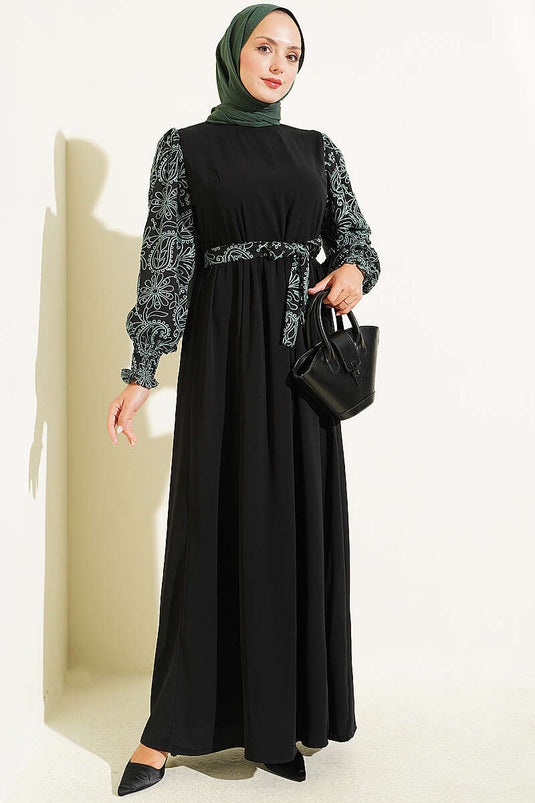 Robe Mint Brodée Avec Jupe Plissée