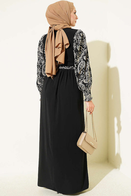 Robe Brodée Avec Perles Et Détails