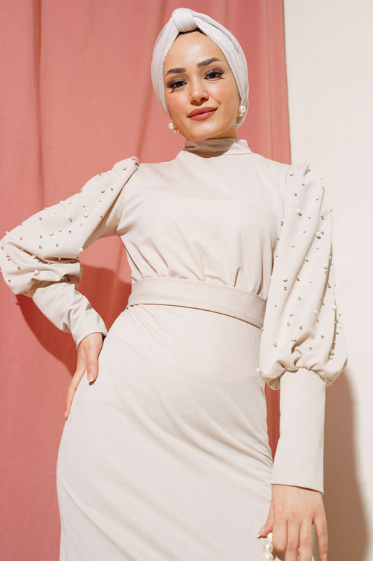 فستان بحزام وأكمام لؤلؤية وحجر