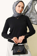 Pull En Maille Noir À Boutons Et Poignets