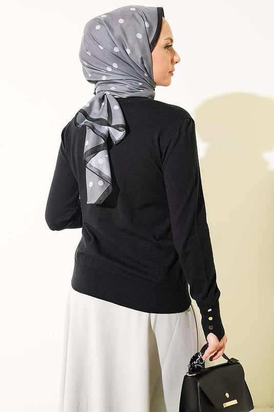 Pull En Maille Noir À Boutons Et Poignets