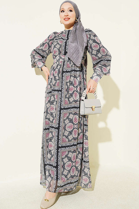 Schwarzes Chiffon-Kleid Mit Muster Und Manschetten
