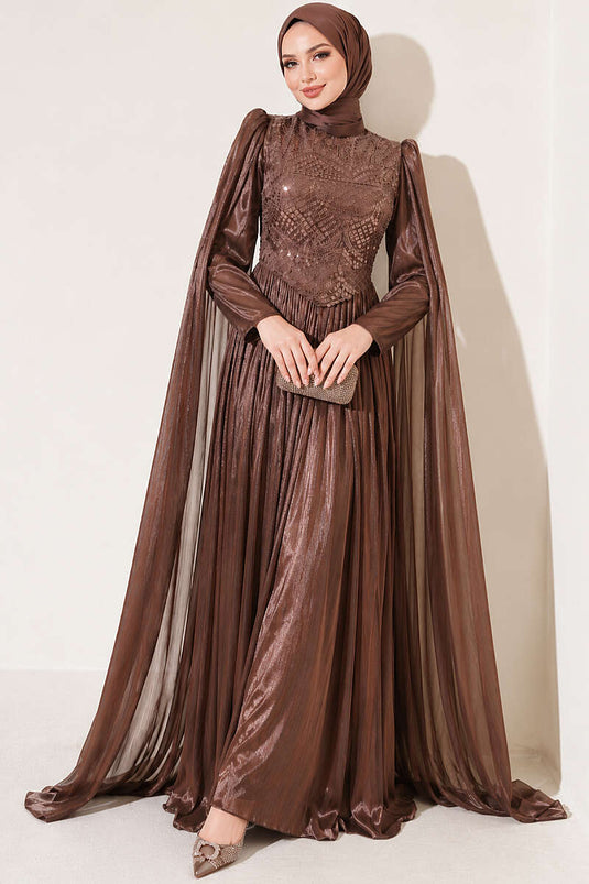 Robe De Soirée Marron Ornée Avec Cape