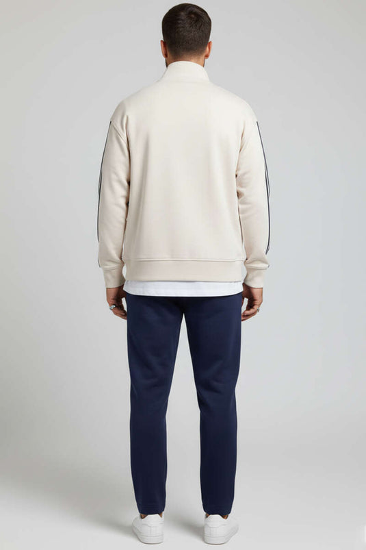 قميص رياضي رجالي بأكمام مخططة وسحاب، بيج