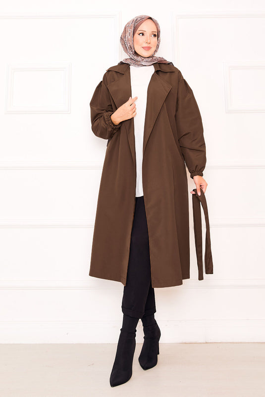أكمام مرنة مع حزام قابل للإزالة ومعطف ترنش للحجاب باللون البني