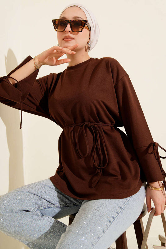 Tunique à deux cordons avec manches à lacets, couleur café