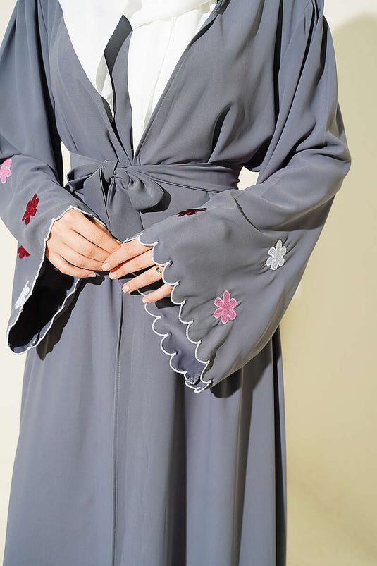 Kolları Çiçek Nakışlı Abaya Gri