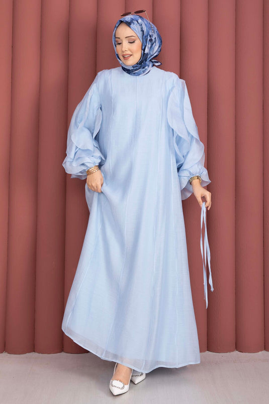 فستان محتشم بأكمام مكشكشة وحزام باللون الأزرق الفاتح