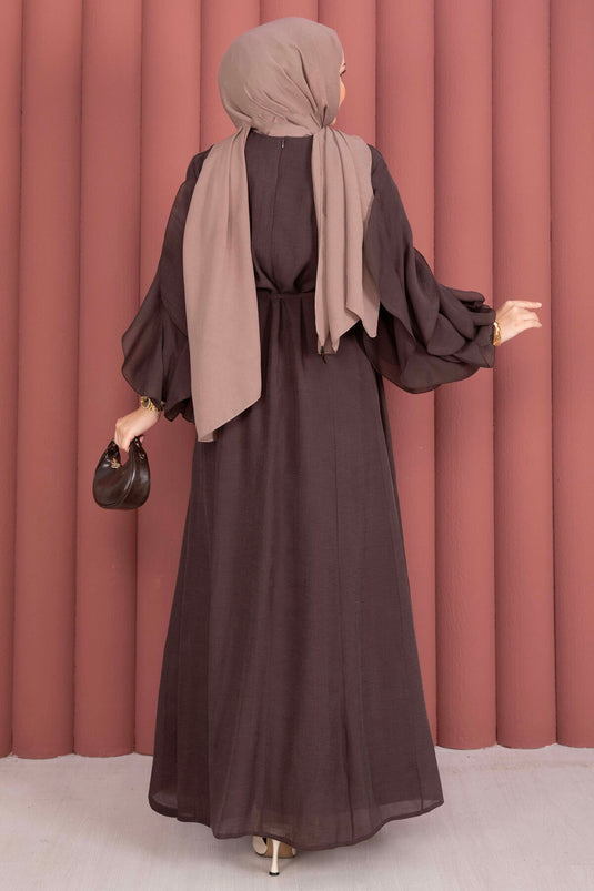 Robe modeste à manches volantées avec ceinture, couleur café
