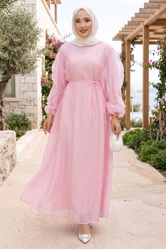 Robe de modest fashion à manches volantées avec ceinture, rose